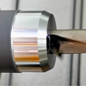 Machine de fraisage et de brochage CNC à grande vitesse <span class=keywords><strong>REKO</strong></span> 3-5 axes avec colonne de table en acier inoxydable, modèle personnalisable MIL-01 - Product Image 1