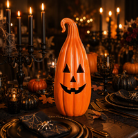 Figurine sculptée personnalisée en forme de citrouille avec initiale 'M' - Décoration d'automne, élément de table charmant, unique pour la décoration d'Halloween et de Thanksgiving