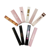 Boîtes de rouge à lèvres et gloss à lèvres personnalisées en gros avec logo couleur, finition mate, gaufrage pour les outils de maquillage féminins, emballage cosmétique