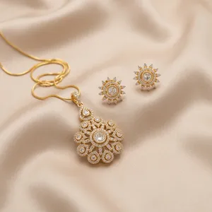 Ensemble de bijoux traditionnels indiens Polki en laiton plaqué rhodium avec pendentif Kundan et diamants de laboratoire pour femmes, idéal pour mariage et mariée, vente en gros - Product Image 1
