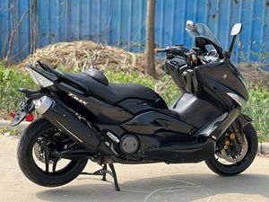 Yamaha <span class=keywords><strong>TMAX</strong></span> 500 Moto à essence d'occasion - Product Image 5