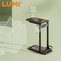 Table d'appoint de lit mobile moderne de bureau OEM ODM pour ordinateur portable bureau de collation latéral en forme de C avec multiprise et support pour casque d'écoute