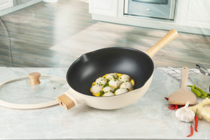 Venta al por mayor 30CM para <span class=keywords><strong>Amazon</strong></span> Venta caliente fundición a presión <span class=keywords><strong>de</strong></span> aluminio antiadherente Wok Pan con mango <span class=keywords><strong>de</strong></span> madera - Product Image 4