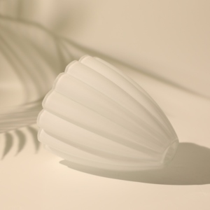 Paralume <span class=keywords><strong>in</strong></span> <span class=keywords><strong>Vetro</strong></span> Opale a Forma di Conchiglia, Soffiato a Mano, Pronto per la Consegna, per Illuminazione a Sospensione per Progetti Alberghieri, Pezzi di Ricambio - Product Image 5