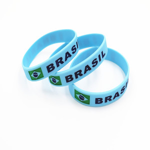 Meistverkaufte Brasilien-Flagge Gravierte Silikon-Armbänder Verschiedene Farben Fußball-Armband <span class=keywords><strong>Premium</strong></span> Werbeartikel - Product Image 3