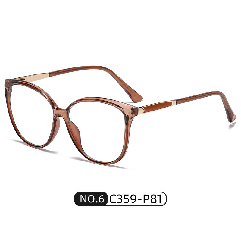 สีน้ำตาลใส