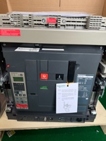 Interruptor Automático MasterPact NW32H1 3200A 3P Micrologic 5.0A NW32H1