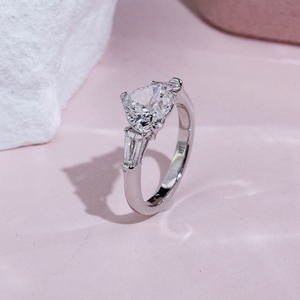 Anillo de Diamantes Cultivados en Laboratorio con Forma de Corazón en Oro de 18K Messi Jewelry MSR-1790 - Product Image 4