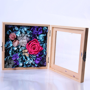 Rosas Eternas Preservadas <span class=keywords><strong>de</strong></span> Alta Calidad al por Mayor, Nuevo Diseño, Regalo para el Día <span class=keywords><strong>de</strong></span> la Madre y San Valentín, Caja <span class=keywords><strong>de</strong></span> Madera con Marco <span class=keywords><strong>de</strong></span> Fotos - Product Image 4