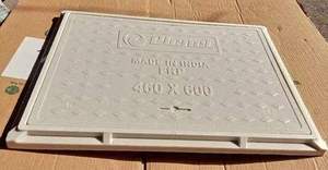 Couvercle de trou d'homme en PRF de 5 tonnes 600x600mm couvercle en plastique rectangulaire gris robuste pour accès industriel et d'égout - Product Image 4