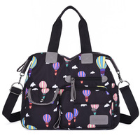 Sac à bandoulière de voyage KINGYE KY-HB187, fourre-tout à fleurs, fermeture éclair, nylon imperméable, 35x30x13CM, sac à main tendance pour femme avec pompon