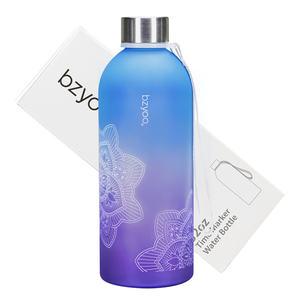 Botella de agua libre de BPA ecológica Tritan 32 Oz personalizada de alta calidad con correa para beber directamente y viajar - Product Image 1