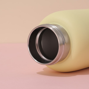 Minimalist Stainless Steel Vacuum Flask With Lid Round Design For Travel Double Wall Insulated 24H Thermal Performance - Product Image 5