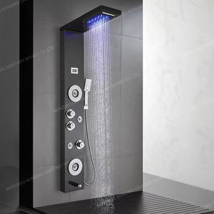 Système <span class=keywords><strong>de</strong></span> robinet <span class=keywords><strong>de</strong></span> <span class=keywords><strong>douche</strong></span> à cascade numérique à LED en acier inoxydable poli chromé <span class=keywords><strong>Colonne</strong></span> <span class=keywords><strong>de</strong></span> <span class=keywords><strong>douche</strong></span> à effet pluie pour hôtel - Product Image 2