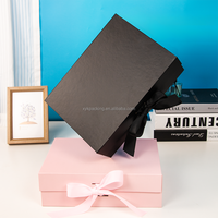 Boîte-cadeau pliable en carton avec logo personnalisé et épingle à revers magnétique avec boîtes d'emballage en mousse