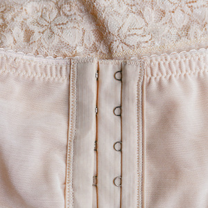 กางเกงกระชับสัดส่วนหลังคลอดเอวสูง ผ้าตาข่ายบางระบายอากาศได้ดี ช่วยกระชับหน้าท้อง ยกสะโพก ปรับรูปร่าง - Product Image 4