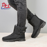 Bottes de neige noires chaudes et imperméables pour hommes, résistantes à l'usure, antidérapantes, légères pour l'hiver vente en gros