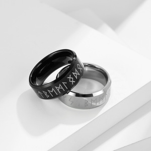 Anillo de Acero de Tungsteno con Runas de la Mitología Nórdica Vikinga, Joyería Unisex, Regalo, Color Negro - Product Image 2