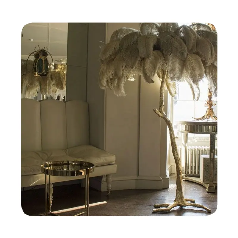 リビングルームのソファによる新しいフロアランプコーナーデザイン芸術的で装飾的な寝室のダチョウランプ2024