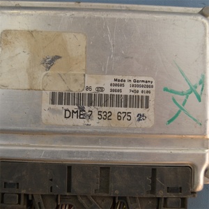 Módulo de Control ECU de <span class=keywords><strong>Segunda</strong></span> <span class=keywords><strong>Mano</strong></span> Desmontado para Automóvil, Placa de Computadora de Motor X5 Usada DME7532675 para Serie 5 520 530 Serie 3 320 <span class=keywords><strong>330</strong></span> - Product Image 2