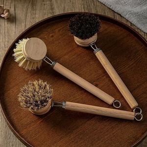 Brosse à vaisselle écologique durable personnalisée avec manche en bois de hêtre et têtes de rechange en poils de coco pour nettoyer les casseroles et les poêles - Product Image 3