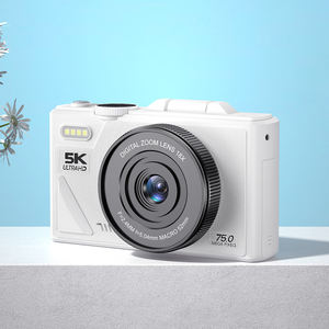 Cámara Digital Compacta de 3 Pulgadas HD 5K con Lente de Zoom AF de 18x, Luz de Relleno LED Integrada, Sensor CMOS, Captura de Sonrisas y Ranura para Tarjeta de Memoria - Product Image 2