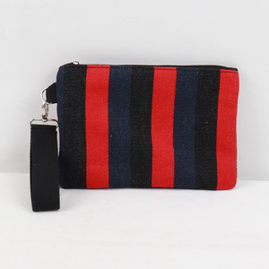 Pochette da Sera Boston <span class=keywords><strong>Bianca</strong></span> <span class=keywords><strong>e</strong></span> <span class=keywords><strong>Nera</strong></span> per Donna, Portamonete <span class=keywords><strong>e</strong></span> Porta Telefono, 1-1.9L, in Poliestere, Chiusura a Scatto, Piccola - Product Image 5