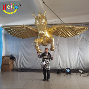 Costume Gonfiabile da Cavallo Dorato con Ali per Parate - Product Image 6