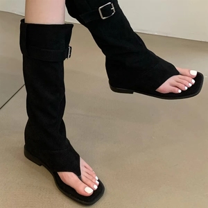 Novas Botas Femininas de Verão 2025 de Cano Alto com Presilha no Dedo, Estilo Cowboy Ocidental em Camurça, Salto Baixo Aberto - Product Image 3
