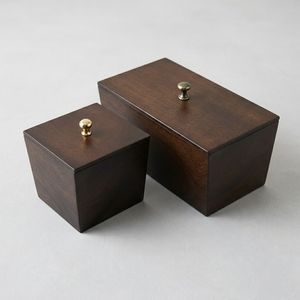 Boîte à montres haut de gamme en bois massif de noyer noir du Vietnam, personnalisée, avec couvercle. - Product Image 4