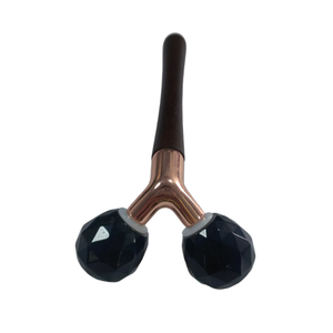 Masajeador Facial 3D en Forma de Y con Corte de Diamante para Adelgazar el Rostro - Product Image 1