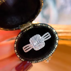 2023 Роскошные ювелирные изделия из золота 18 карат свадебное Женское Обручальное Кольцо изготовленное на заказ кольцо с бриллиантом