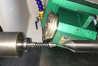 YH150W3 Tête de fraisage externe à 3 supports pour filetage et tournage, max. 45° °   Angle de hélice, pour l'usinage de vis sans fin de grand diamètre sur tour CNC