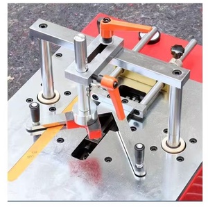 Máquina CNC motorizada completamente automática para la fabricación de marcos de madera maciza con tenonadora de cola de milano y mecanismo de engranajes para marcos de <span class=keywords><strong>fotos</strong></span>/impresiones. - Product Image 4
