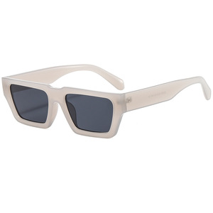 Gafas de Sol Retro para Mujer 2026, Protección UV400, Lentes Polarizadas Cuadradas Anti-Reflejantes, Montura Transparente/Verde, Estilo PC Y2K Futurista - Product Image 4