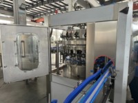 Machine de mise en conserve isobare automatique pour bière, 18 têtes, remplisseuse à contre-pression pour boissons gazeuses, ligne de scellage de canettes en aluminium