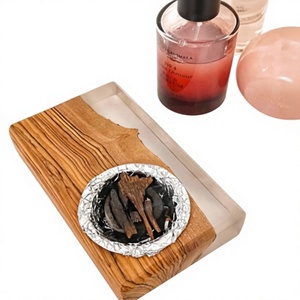 Quemador de Incienso Bukhoor de Resina Epoxi y Madera de Acacia Hecho a Mano con Brillo Dunas de Azafrán, Soporte Artístico para Oud para Interiores Árabes de Primera Calidad - Product Image 1