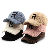 Casquette de baseball en laine d'agneau brodée de lettres pour l'automne/hiver - Casquette de baseball résistante au froid pour les sports et loisirs en plein air