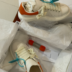 Chaussures de marche sportives de créateur, dessus en cuir de vachette de haute qualité, semelle intermédiaire en PVC, marque luxueuse et tendance pour femmes et hommes - Product Image 5