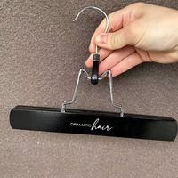 Cintres multifonctionnels en bois noir couleur personnalisée pour pantalons, jeans, extensions de cheveux et sacs à perruques, usage domestique