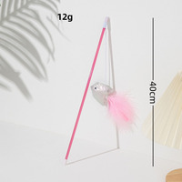 Vente directe usine – Nouvelle bâtonnette interactive pour chat en forme de poisson scintillant avec plumes – Jouet pour chat – Fournitures pour animaux de compagnie en gros