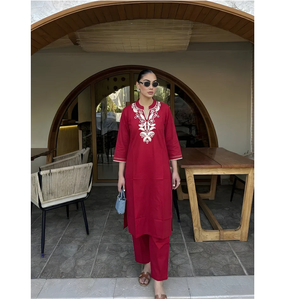 Radiant <b>Red</b> Embroidered Kurta Pant Set Elegant Ethnic Wear for Festive Party Wedding and Traditional Occasion - Product Image 2