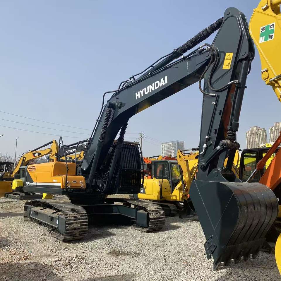 Hyundai Excavators 305 Original Engine Used Excavators HYUNDAI 305 ...