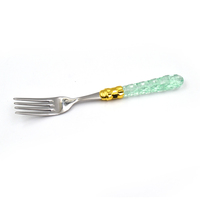 Emerald Luxe Couverts Vaisselle occidentale Manche plat en plastique Couteau à steak en acier inoxydable Fourchette Cuillère Vaisselle occidentale Ensemble de 24 pièces