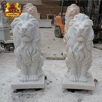Grande statue de lion en marbre grandeur nature pour jardin extérieur, sculptures d'animaux en pierre de style occidental