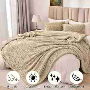 Couverture de luxe en fausse fourrure de lapin polaire reine taille 510GSM chaud 3D Jacquard Sherpa jeter flou doux épais couverture de lit pour l'hiver - Product Image 6