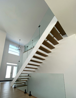Appartement Hôtel Style Minimaliste Intérieur Double Plaque Escalier Droit en Bois Massif