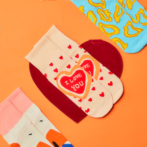 Socksmate NEW Trendy Valentine's Day Gift <span class=keywords><strong>Original</strong></span> Femmes Romantique Aimant Coeur Chaussettes Creative Lettres Colorées Chaussettes Jeunes Filles - Product Image 4