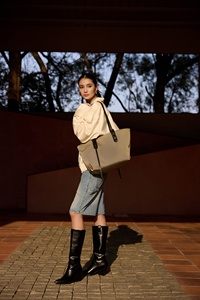 Bolso Tote <span class=keywords><strong>de</strong></span> Tela Impermeable Premium SS26, Bolso <span class=keywords><strong>de</strong></span> Hombro <span class=keywords><strong>de</strong></span> Viaje Ligero 2 en 1 para Mujer, Boutique <span class=keywords><strong>de</strong></span> Lujo con Logotipo Personalizado - Product Image 4