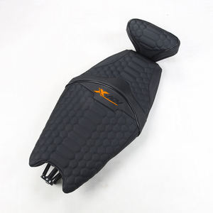 Housse de selle de scooter en tissu suédé à motif diamant de luxe personnalisée YLB Design - Product Image 3